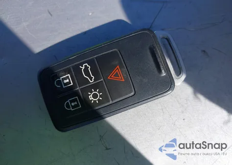 2015 Volvo Xc60 T6 из США, поврежденный, VIN YV4902RK0F2703082